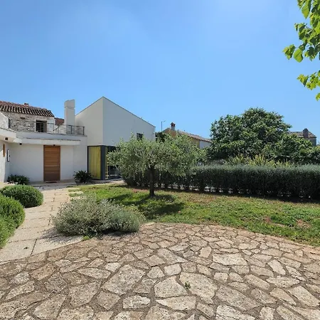 Сasa de vacaciones Mit Privatpool Fuer 6 Personen Ca 300 Qm In Pula, Istrien Istrische Riviera